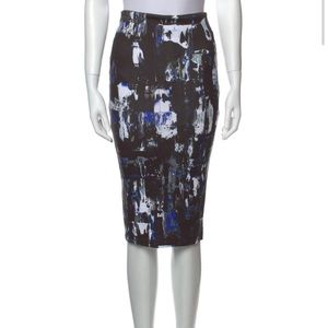 McQ Alexander McQueen
Printed Knee-Length Skirt
Size: XXS